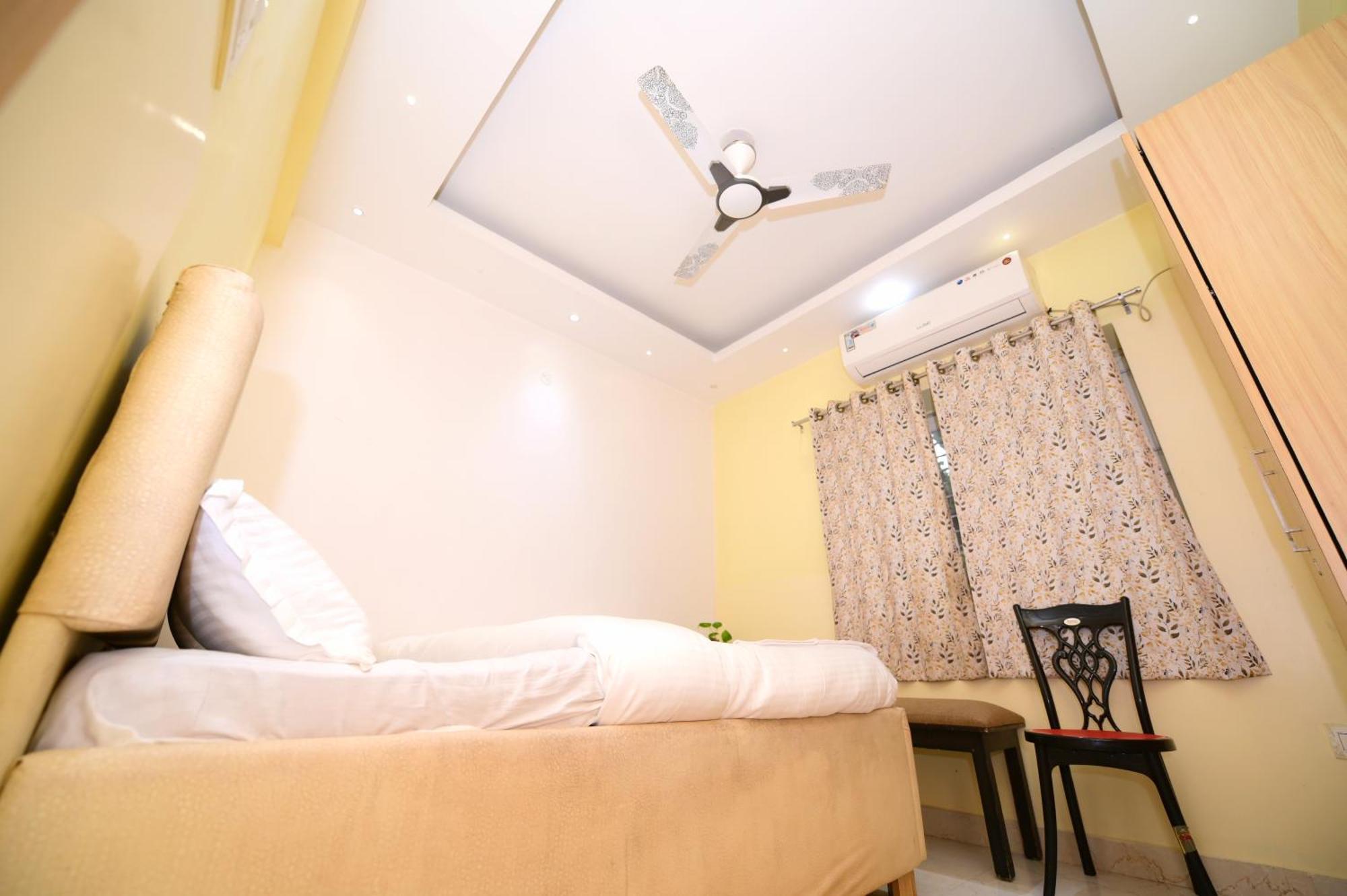 Airport Residency Hotel Ранчи Екстериор снимка